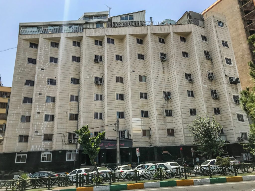 آمبولانس خصوصی در بیمارستان ابن سینا تهران