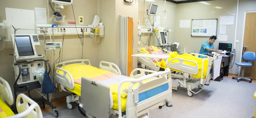 آمبولانس خصوصی در بیمارستان عرفان سعادت آباد تهران
